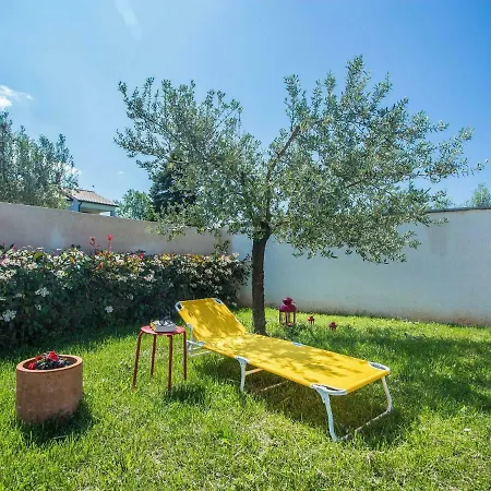Elegant With Swimming Pool In Near Sea * Pula